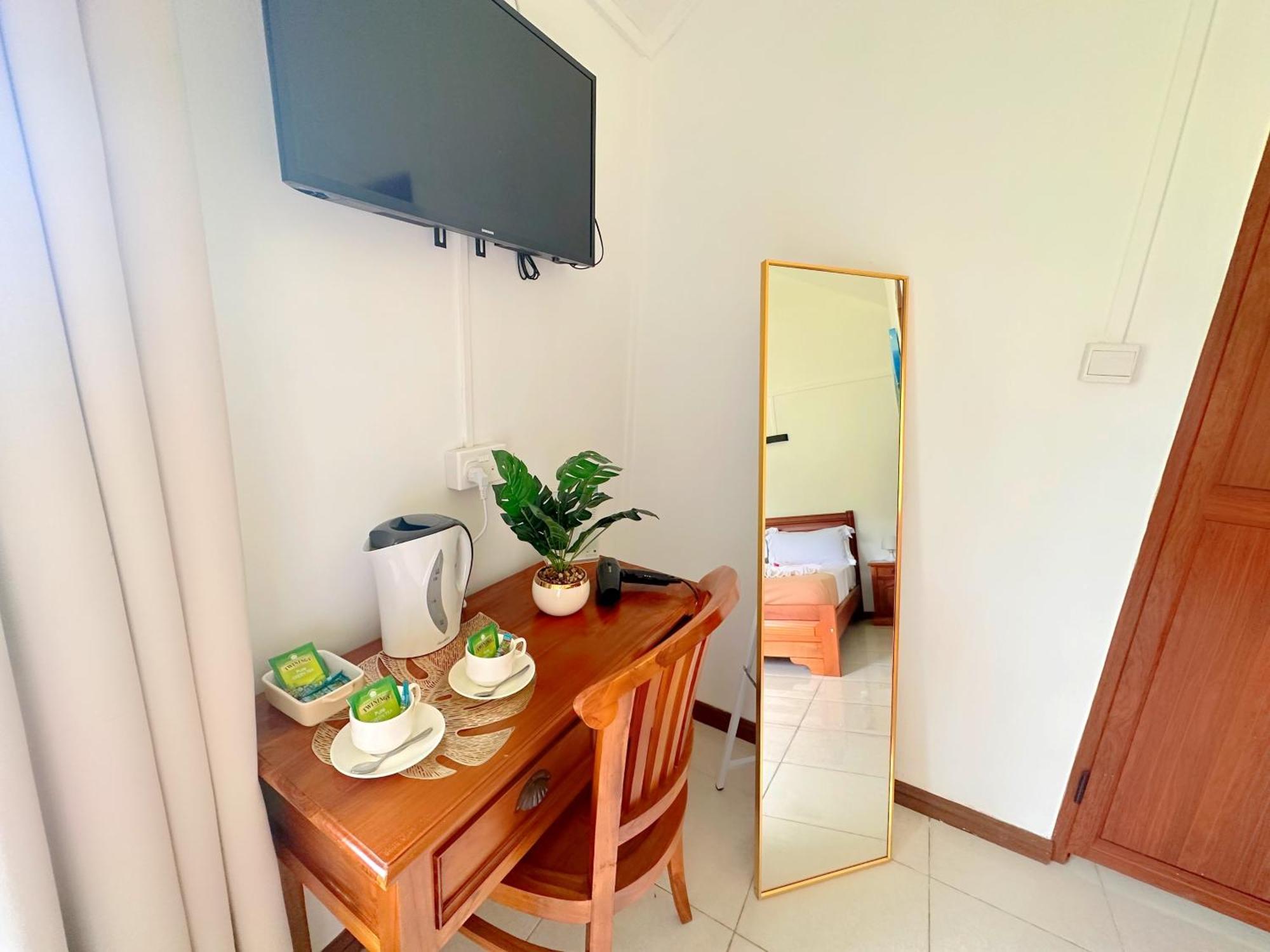 Koa Hotel Riambel Ngoại thất bức ảnh