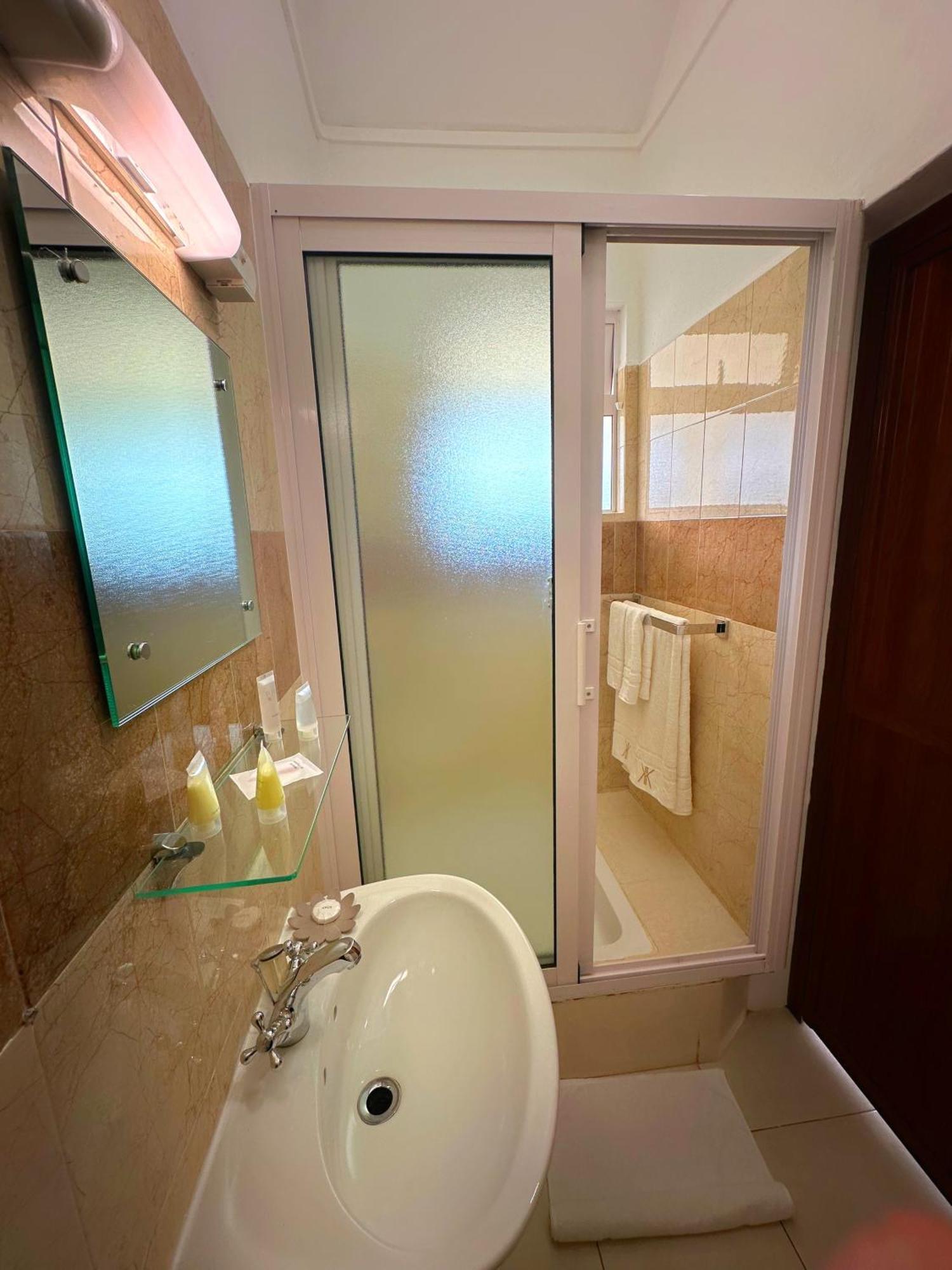 Koa Hotel Riambel Ngoại thất bức ảnh